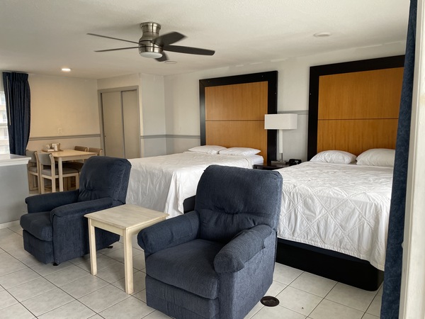 Large Efficiency 2 Queen Beds w/Kitchen Partial View Photo 1