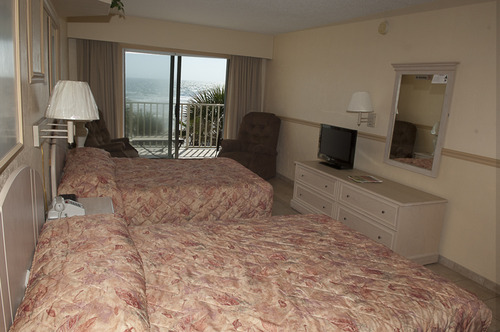 large ocean front two full beds with full kitch
213 pictured